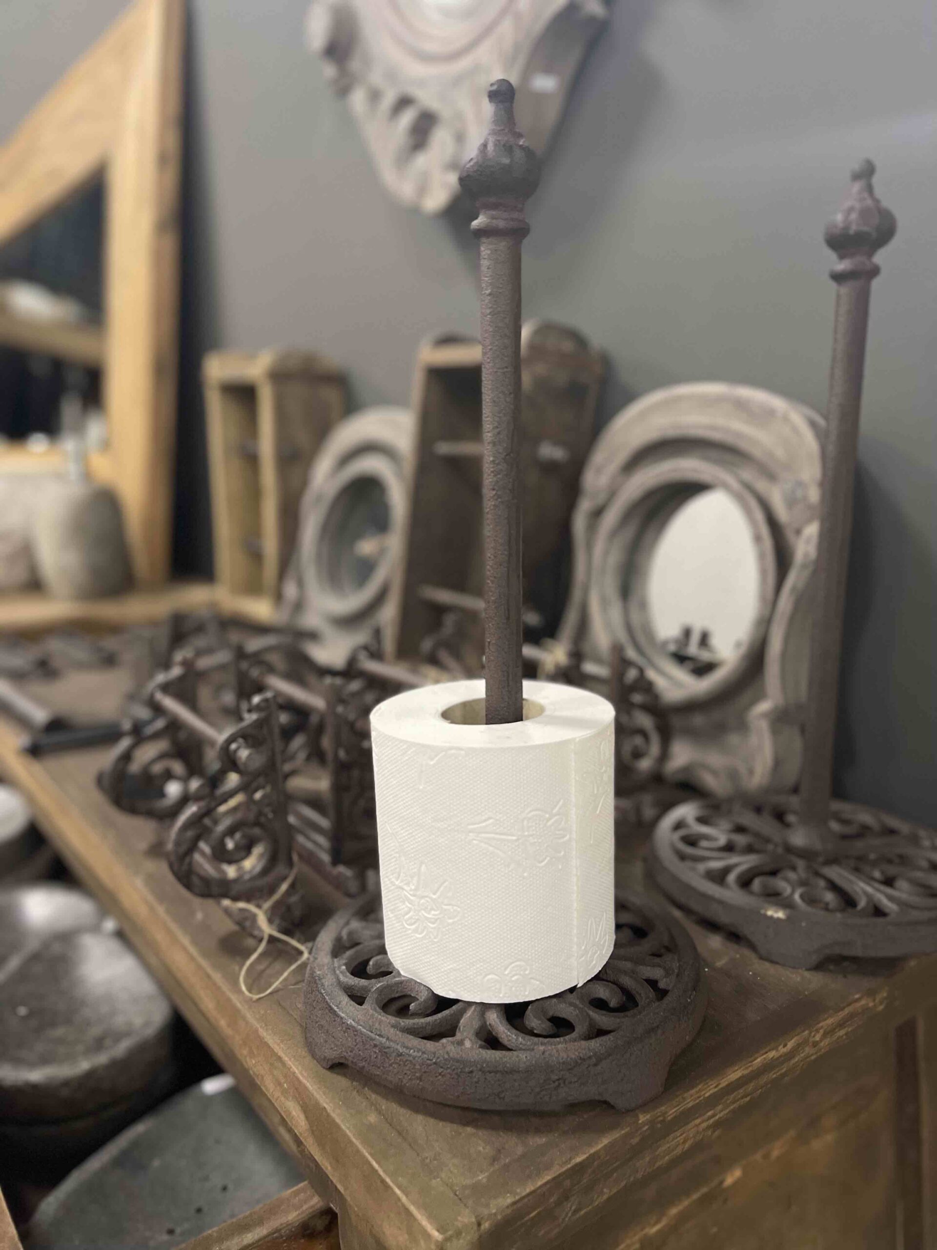 Sierlijke keukenrolhouder