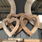 Open hart op standaard, gemaakt van hout verkrijgbaar in allerlei maten en verschillende uitvoeringen!