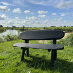 Eiken tuinset Athilla met 2 banken in zwarte olie