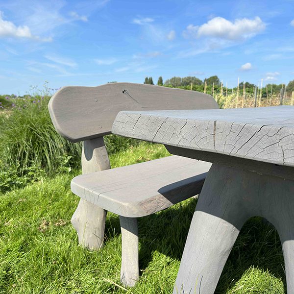 Eiken tuinset Athilla met 2 banken in grijze olie.