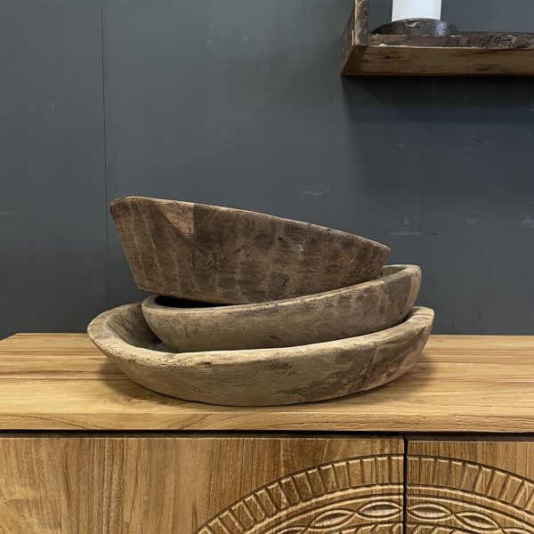 De houten schalen zijn met de hangemaakt waardoor ze allemaal iets verschillen.