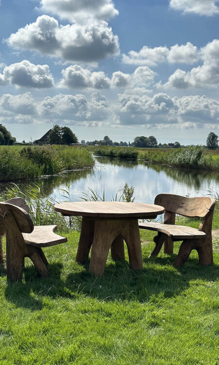 Eiken tuinset Athilla met 2 banken in licht bruine olie