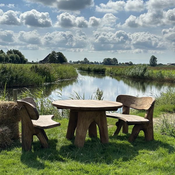 Eiken tuinset Athilla met 2 banken in licht bruine olie