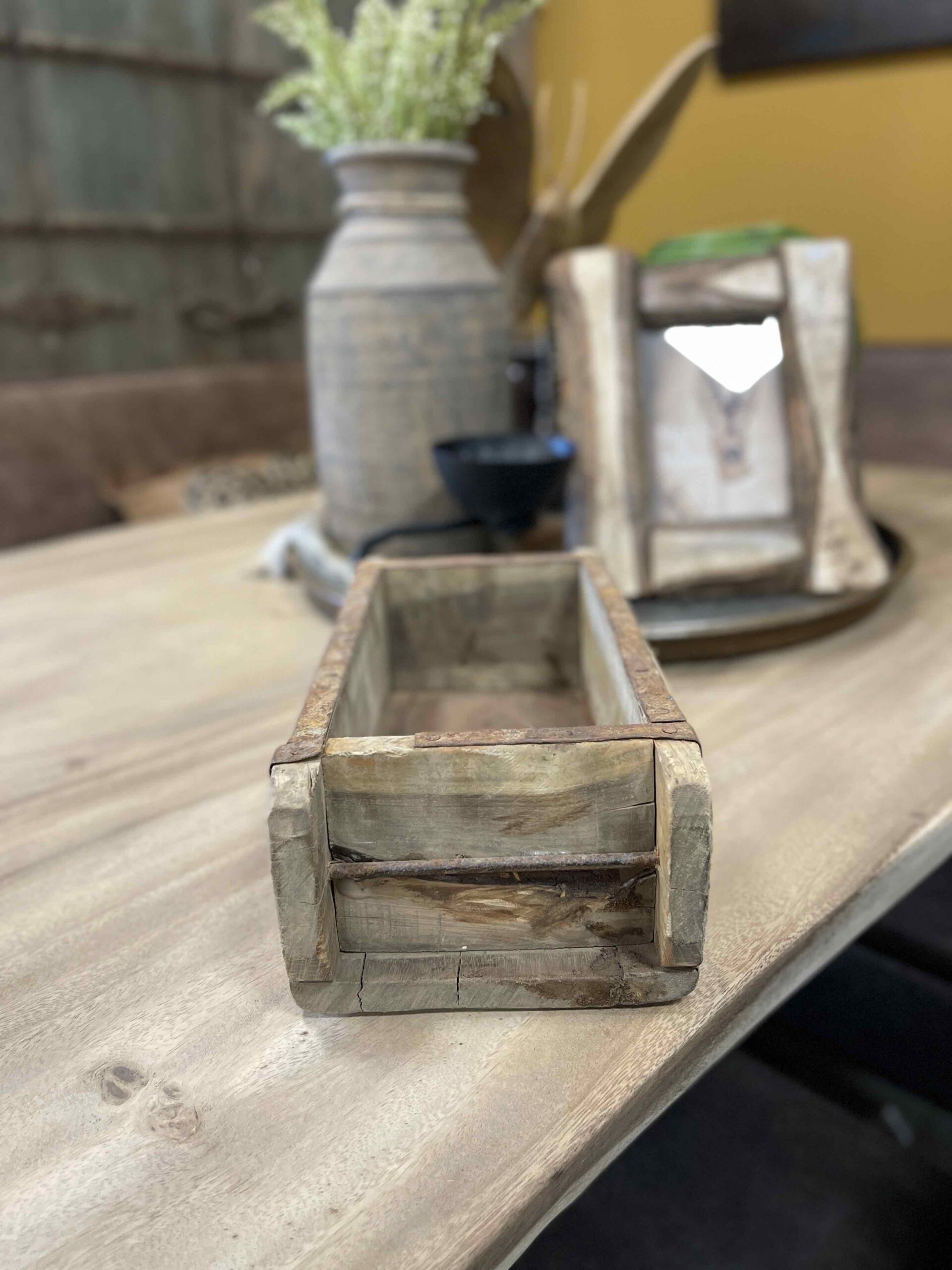 Steenmallen zijn handig als bak voor kruiden of als opbergbakje.