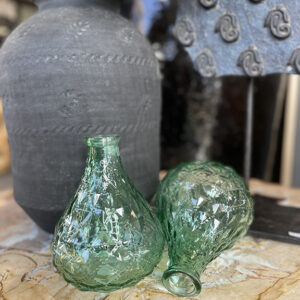 Uniek vintage groen vaasje - breng een vleugje nostalgische charme in je interieur met dit prachtige stukje retro decor