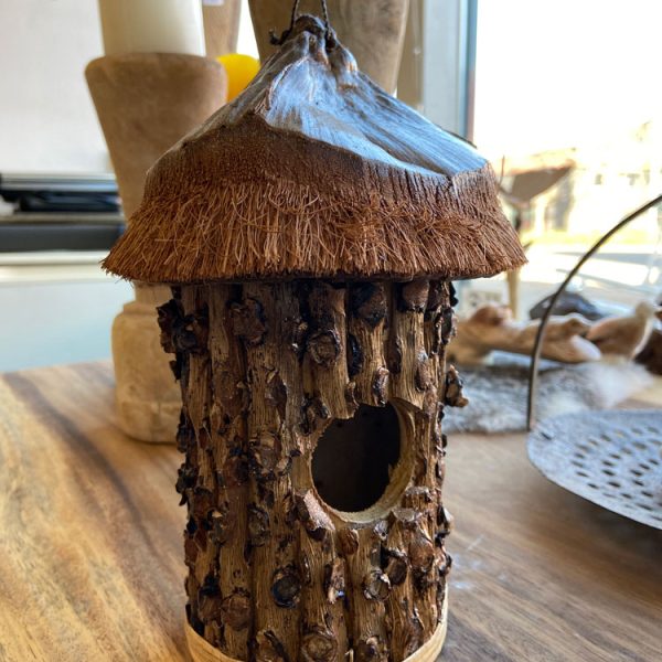 Hangend vogelhuisje van kokos