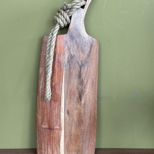 Broodplank gemaakt van teakhout.