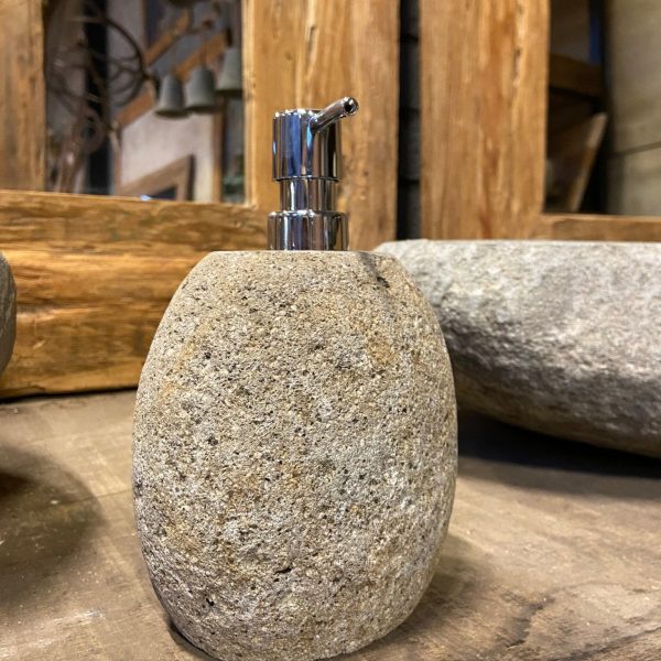 Zeepdispenser riviersteen