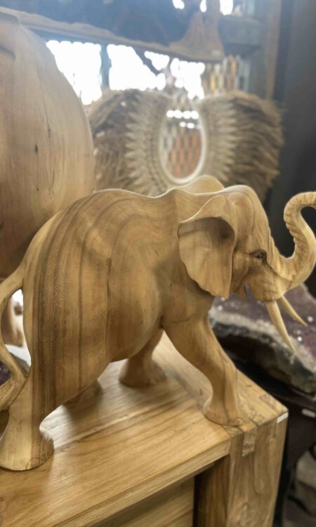 Houtsnijwerk olifant