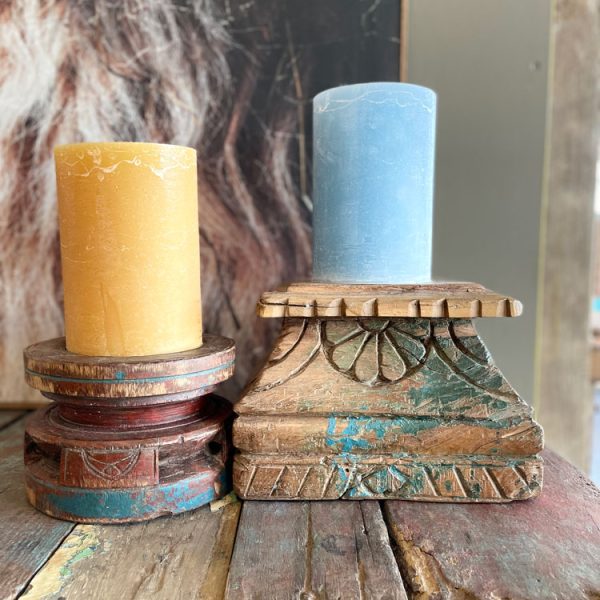 Indiase kandelaars van oude pilaren