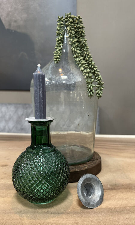 Metalen kaarshouder voor in een fles om van een wijnfles een kandelaar te maken.