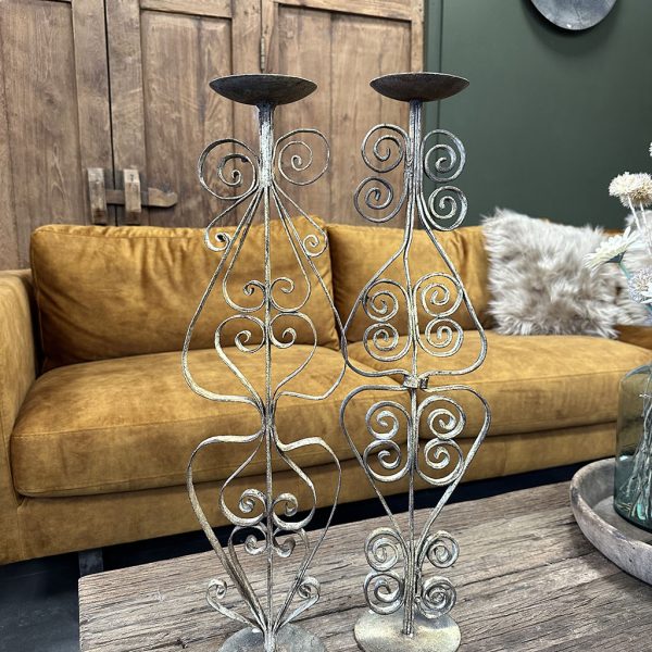 Oud stalen kaarshouder