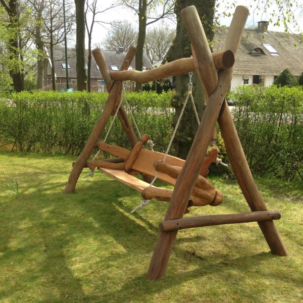 Schommel Athilla bruin