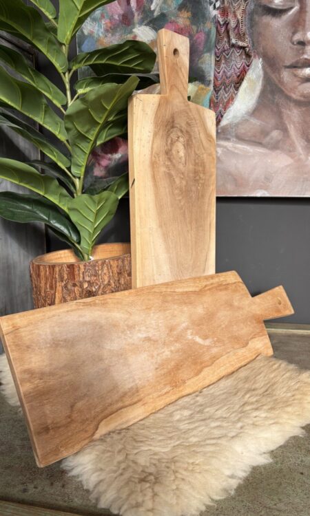 houten serveerplank met handvat voor hapjes