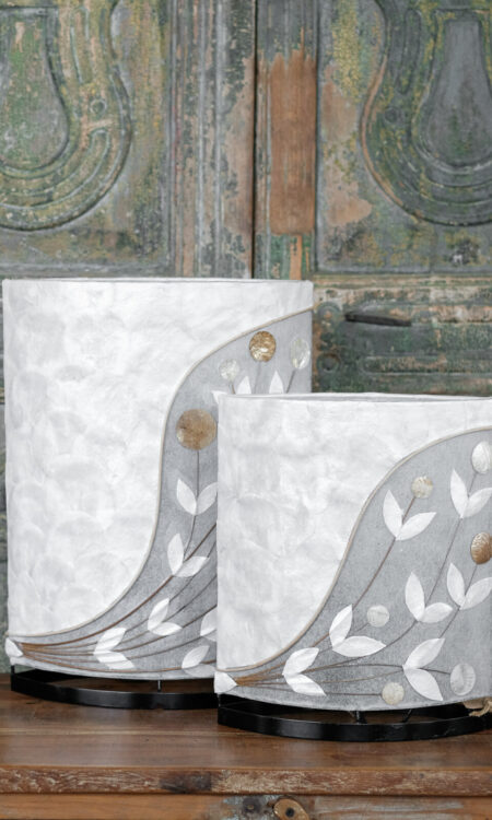 Tafellamp met Schelp en Bloemmotief – Elegante Sfeerverlichting