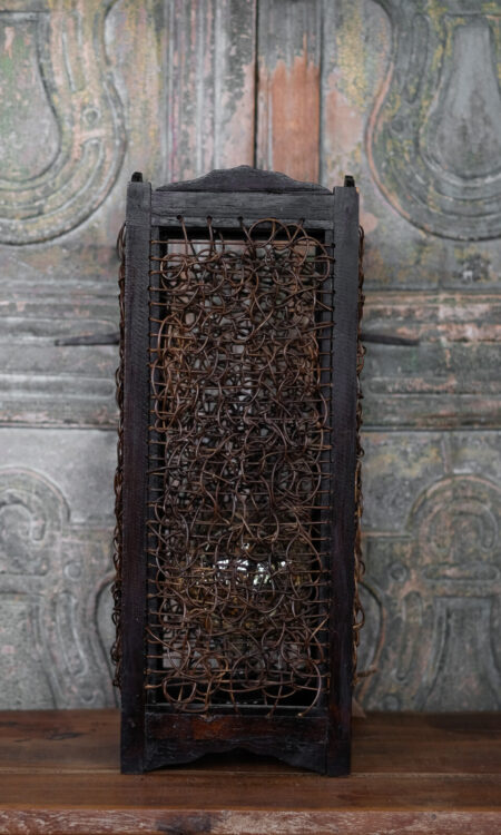 Tafellamp met Gevlochten Houten Frame – Oosterse Sfeerlamp