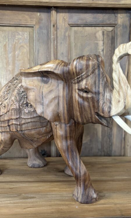 suar olifant met snijwerk houten beeld decoratie