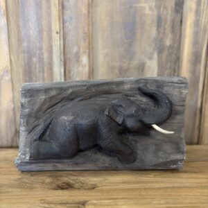 Olifant in Boomstam Houtsnijwerk