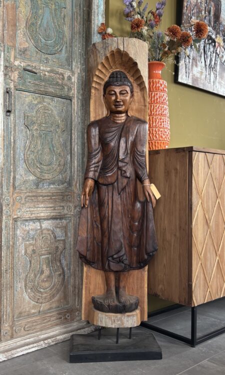 groot staand boeddha beeld hout