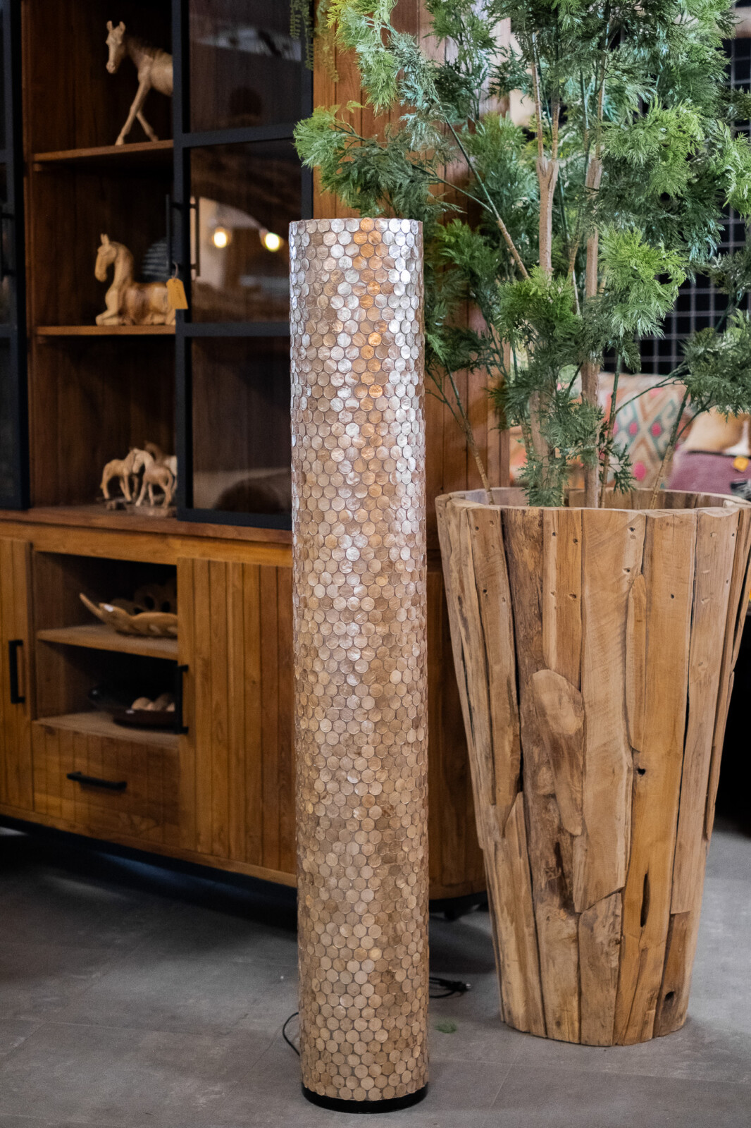 Grote Schelp Vloerlamp – Goud Mozaïek