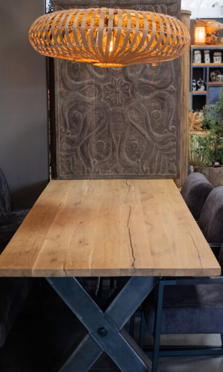 Eikenhouten Eettafel – Stoer & Tijdloos