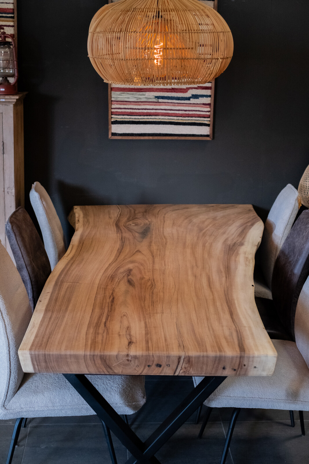 Suar Boomstam Tafelblad – 220 cm