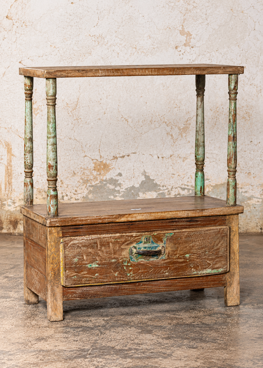 India sidetable Kavin van oud hout met lade en onderblad