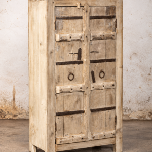 India opbergkast Meher van gerecycled hout met houten deuren