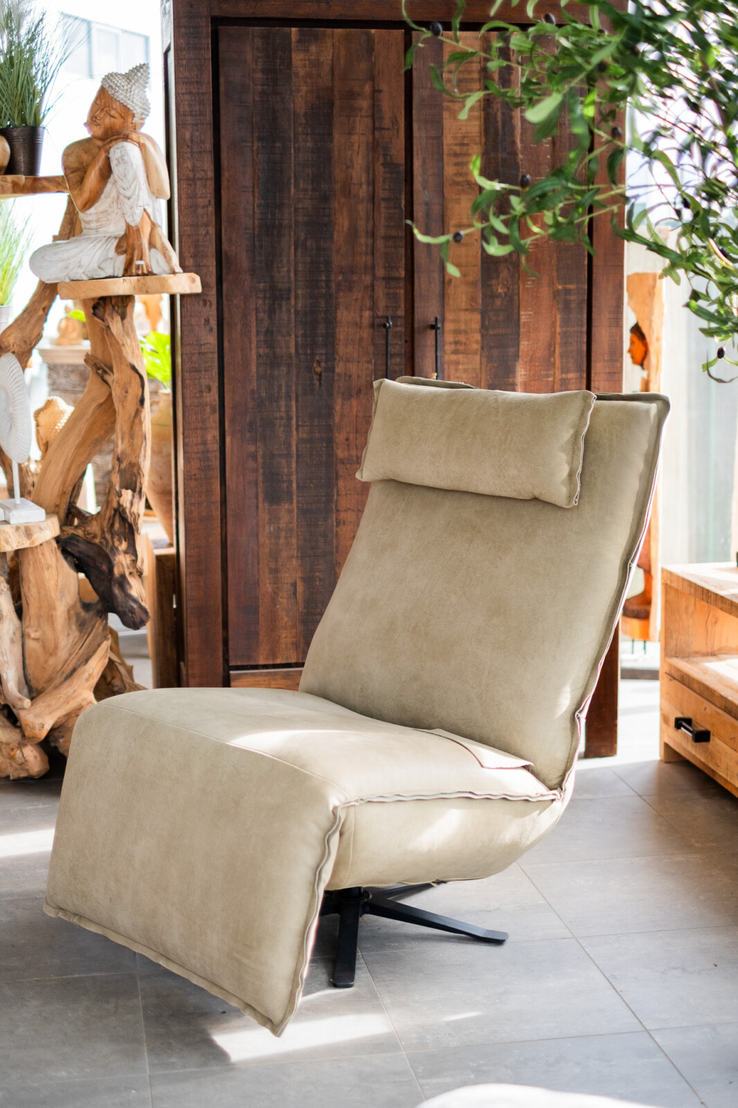 Relaxfauteuil Inaya in olijfgroen Kenia leer